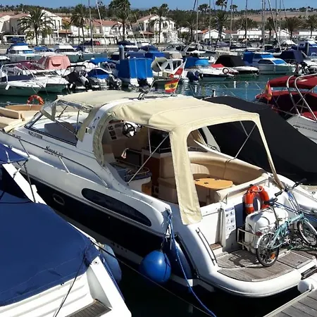 Úszó hotel Hit-1 Motor Yacht