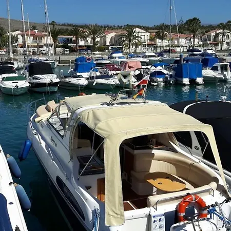 Hit-1 Motor Yacht Úszó hotel Pasito Blanco