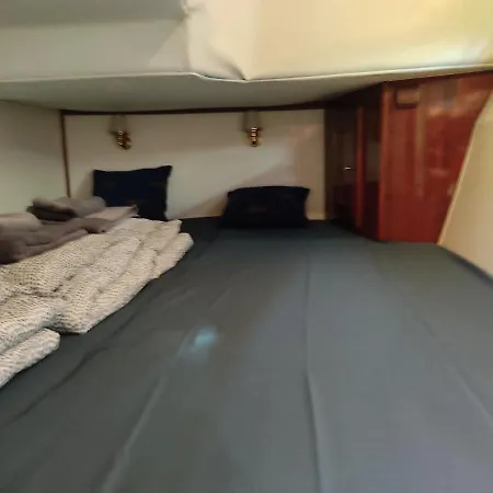 Úszó hotel Hit-1 Motor Yacht *